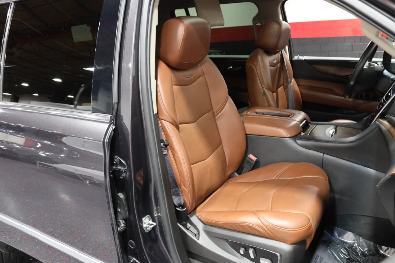 2015 Cadillac Escalade ESV Premium 4WD 4dr Suv in , 