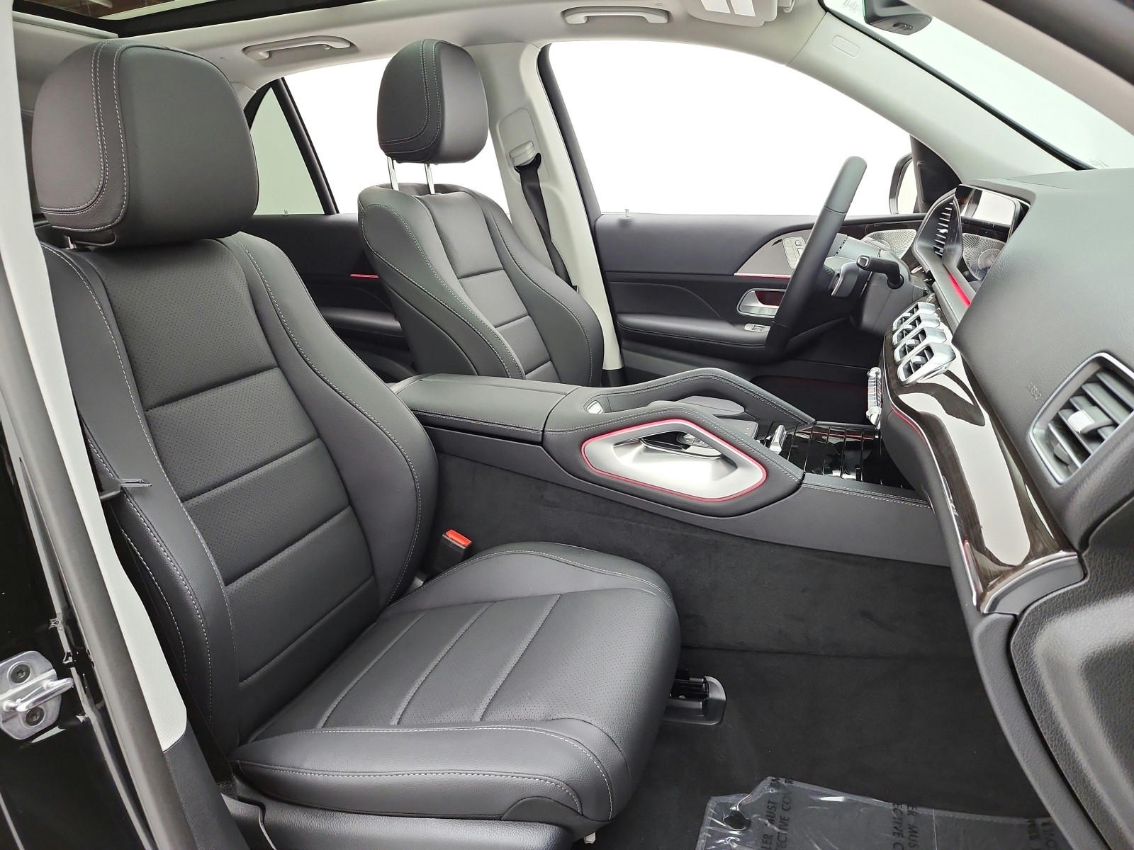 New 2026 Black Mercedes-Benz GLE 450 4MATIC® SUV image 14