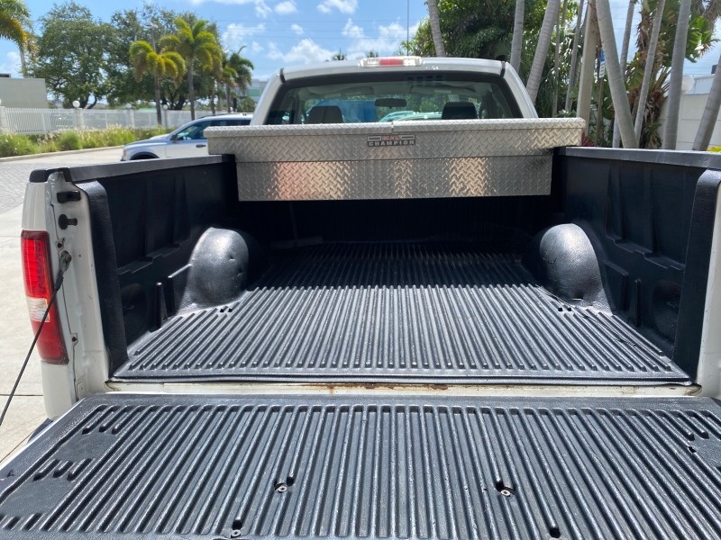 2005 Ford F-150 PU STX LOW MILES 18,931 in , 