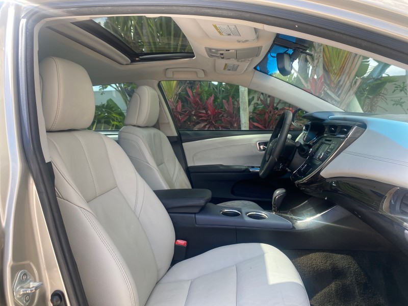 2013 Toyota Avalon XLE Premium LOW MILES 56,196 in , 