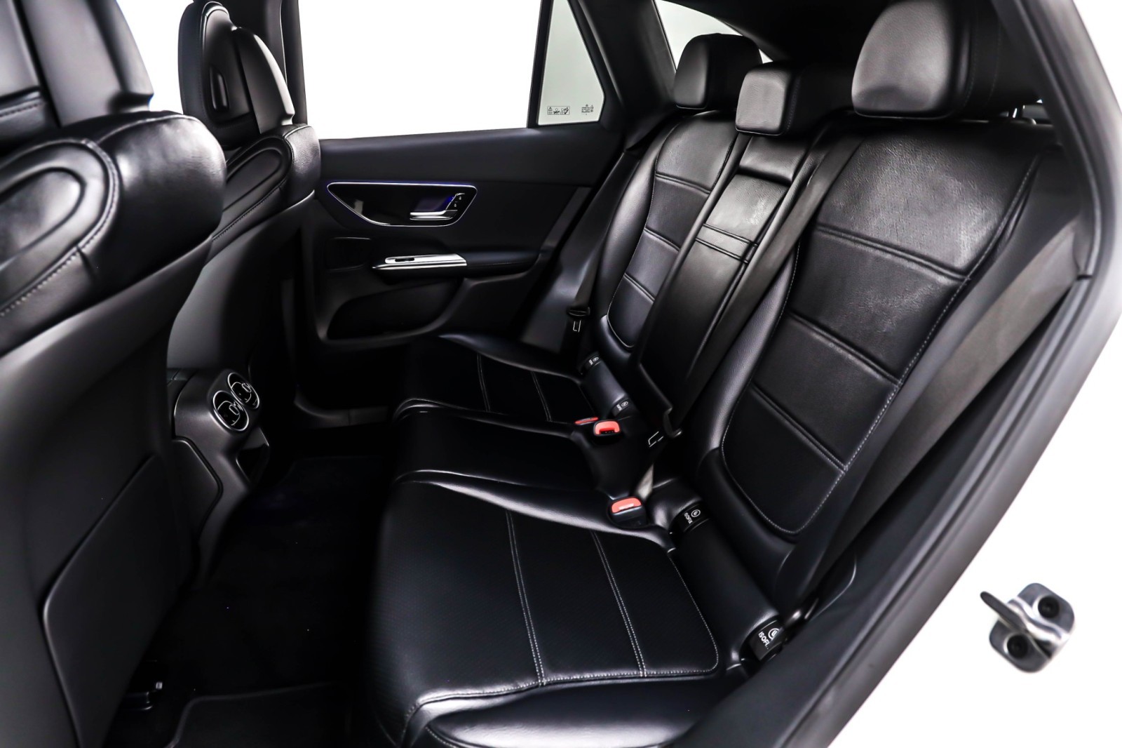 New 2026 Polar White Mercedes-Benz GLC 300 image 8