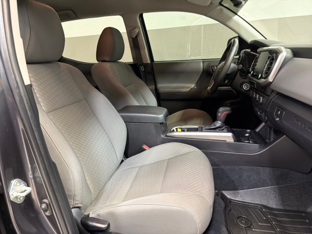 2022 Toyota Tacoma 4WD SR5 4WD V6 in , 