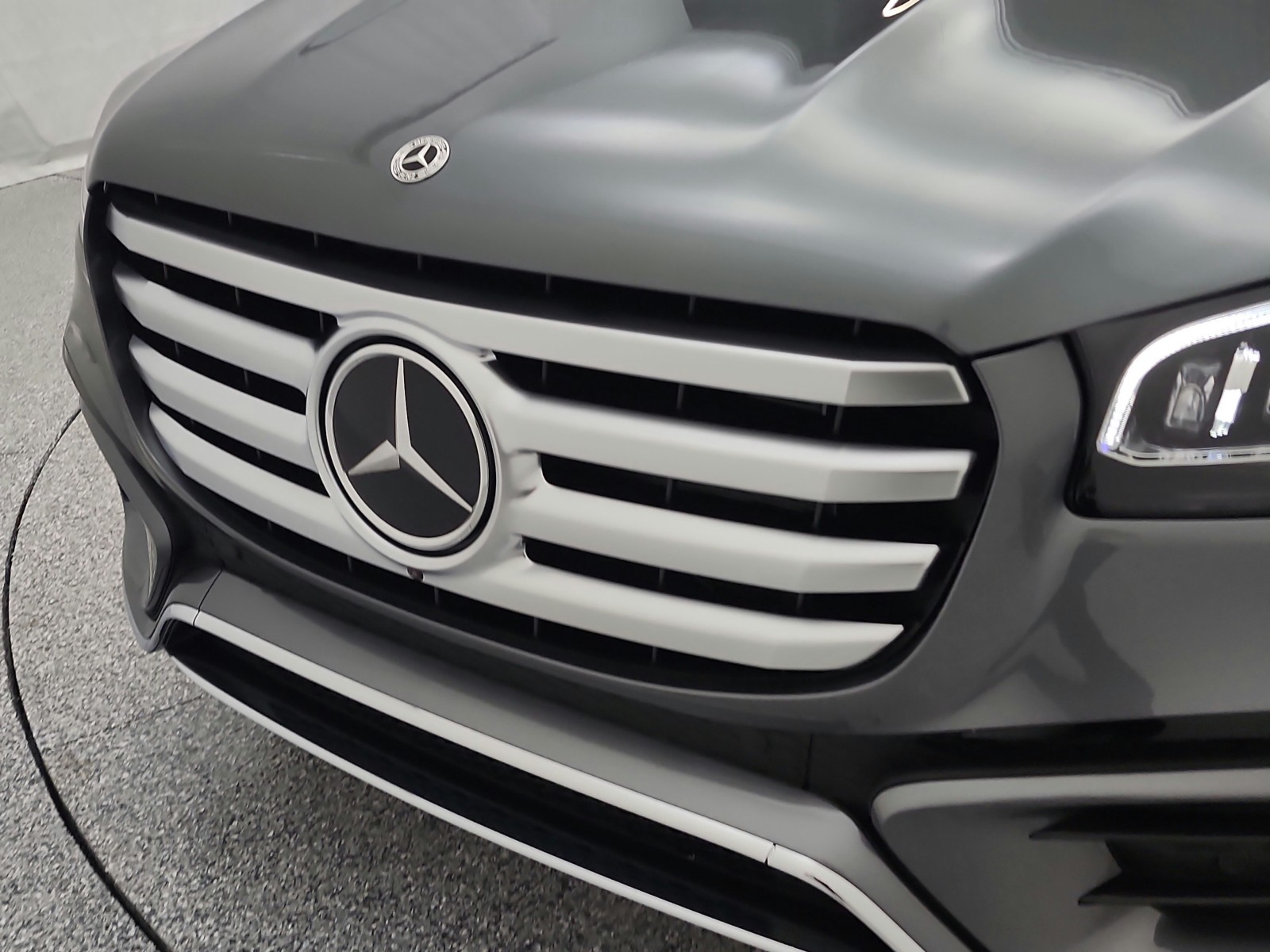 New 2026 Selenite Grey Metallic Mercedes-Benz GLS 450 image 13