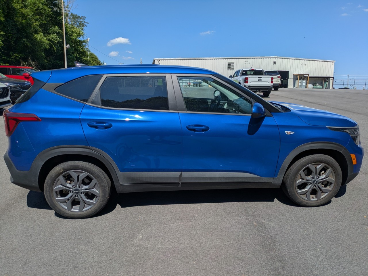 View vehicle photo 5
