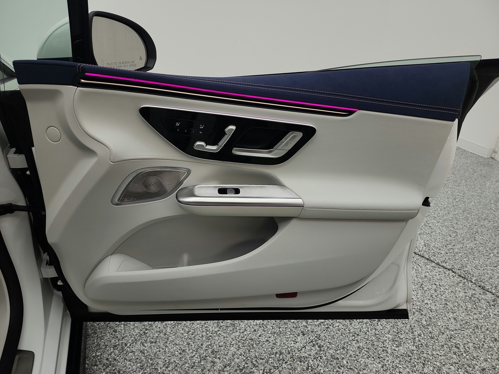 Used 2023 MANUFAKTUR Moonlight White Metallic Mercedes-Benz AMG® EQE 4MATIC+ Sedan image 34