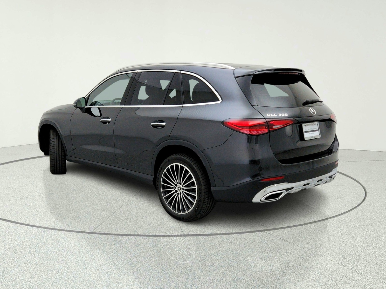 New 2026 Graphite Grey Metallic Mercedes-Benz GLC 300 SUV image 12