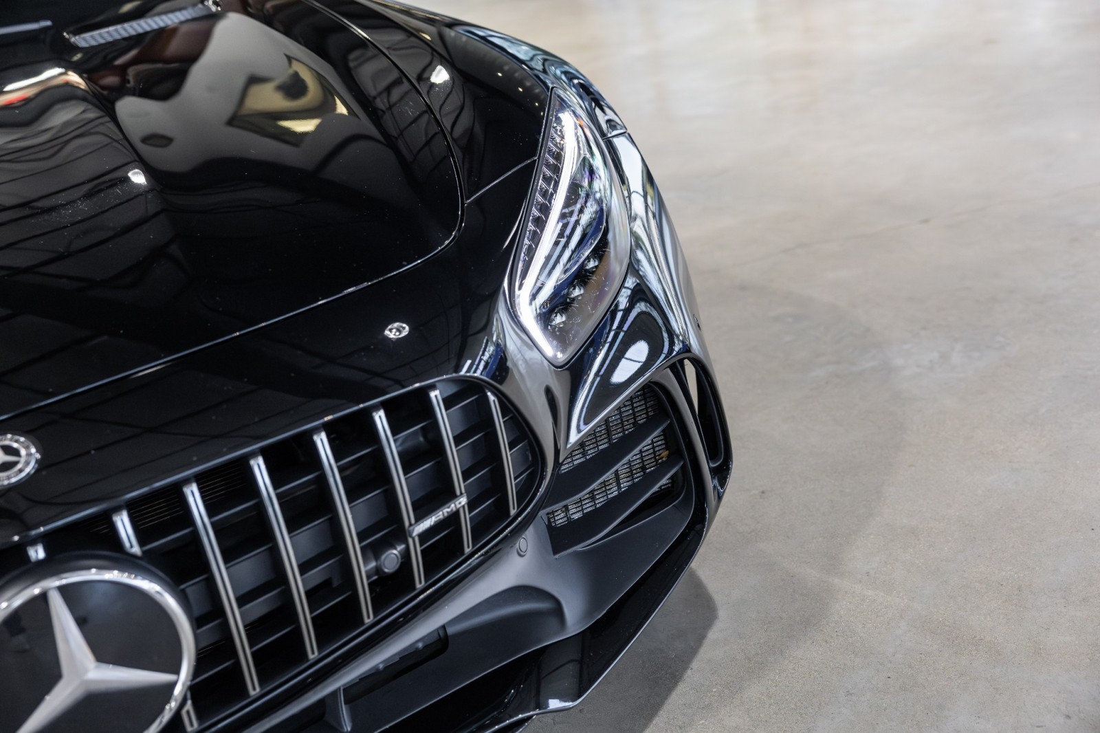 Used Car 2018 Mercedes-benz Amg Gt  Amg Gt R For Sale Under $160,000 In Boerne, Texas