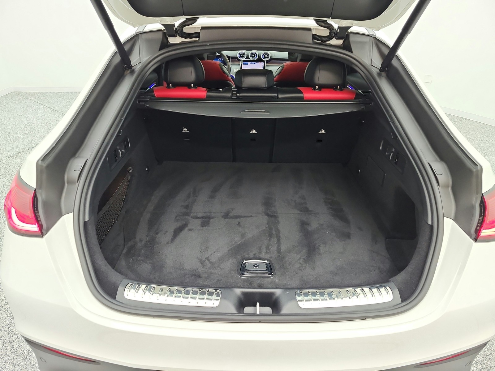 Certified Used 2025 Polar White Mercedes-Benz GLC 300 4MATIC® Coupe image 23