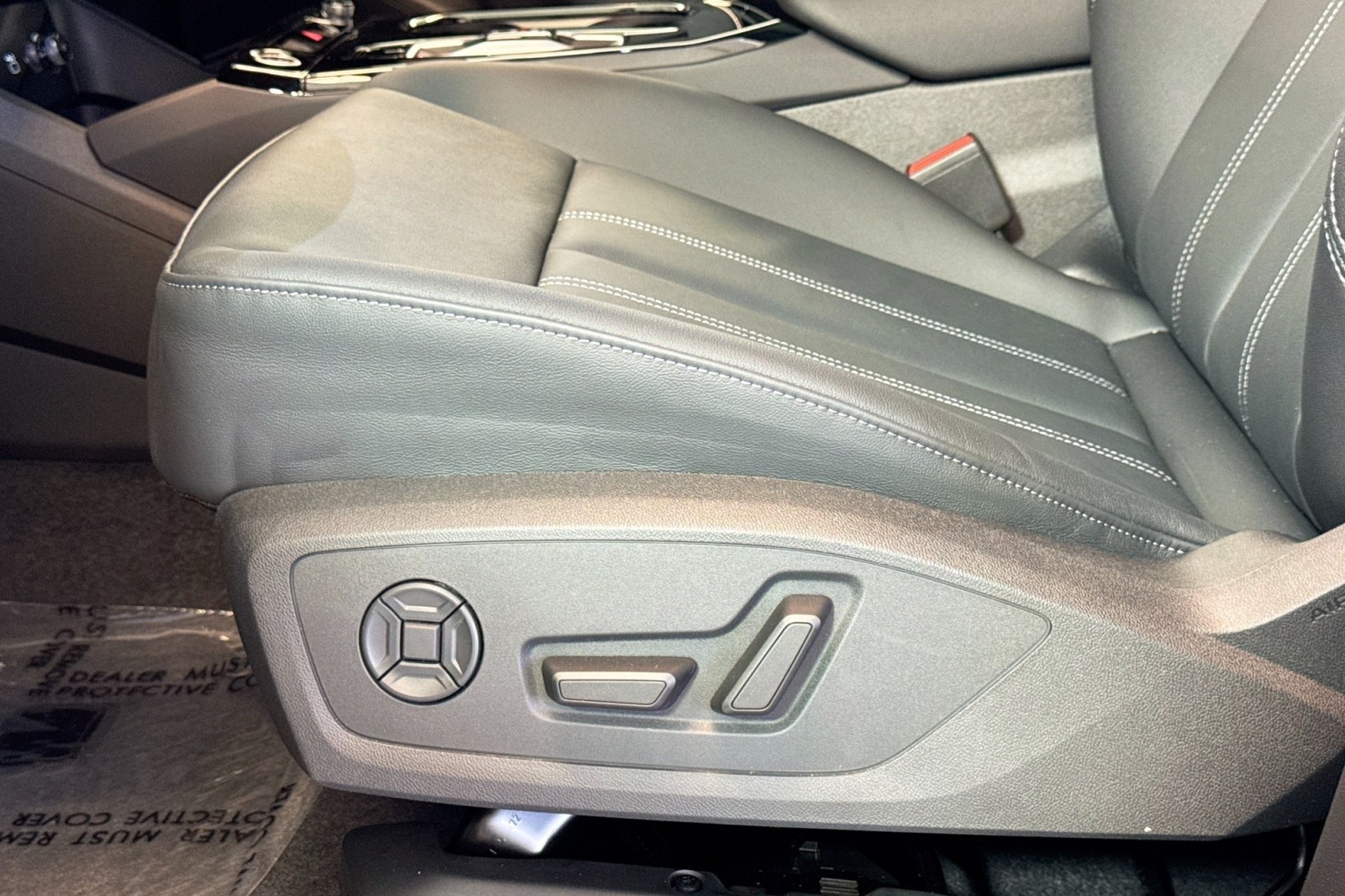 New 2025 Magnet Gray Audi Premium quattro image 17