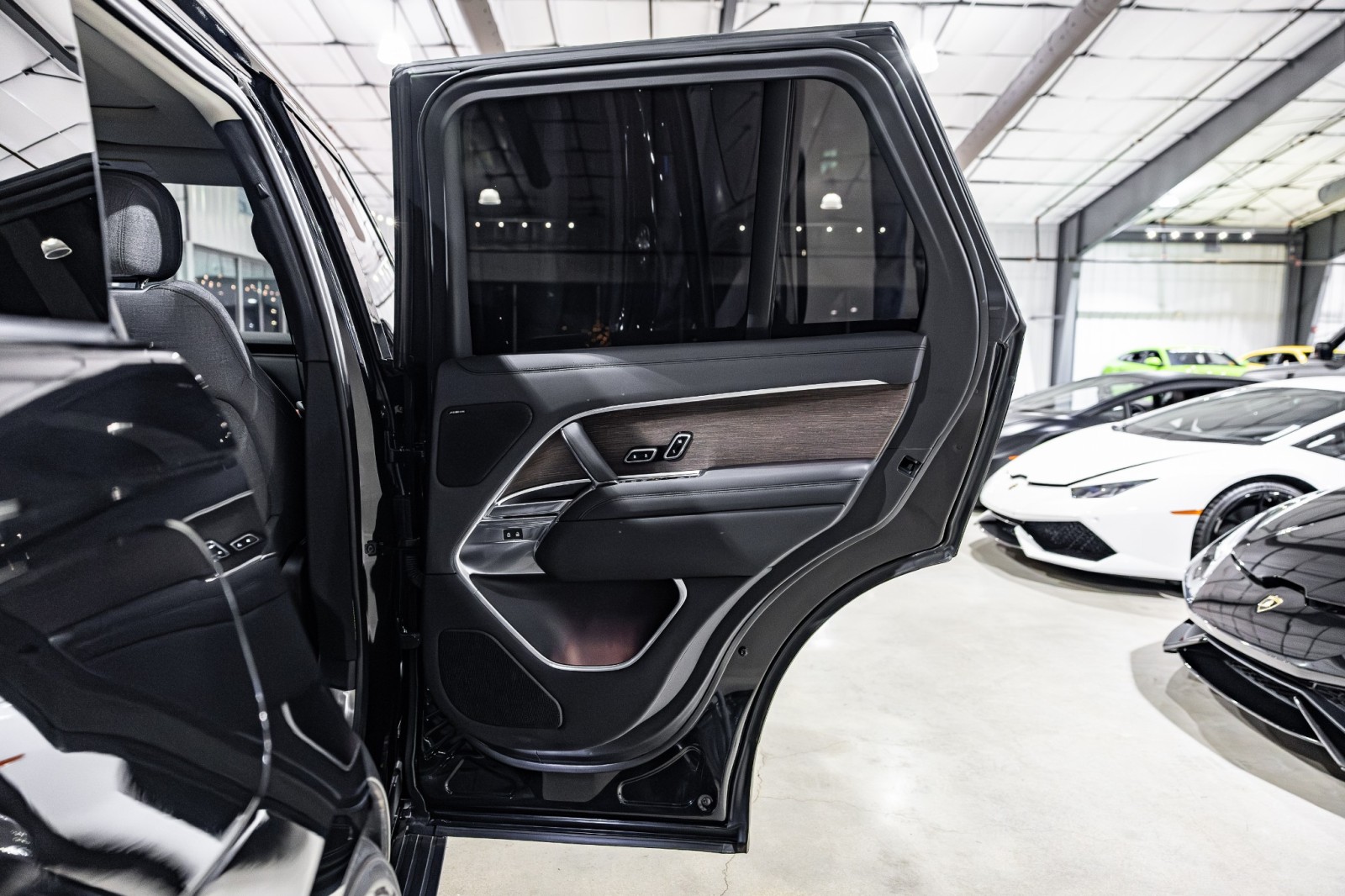 Used Car 2023 Land Rover Range Rover  Se For Sale Under $110,000 In Boerne, Texas