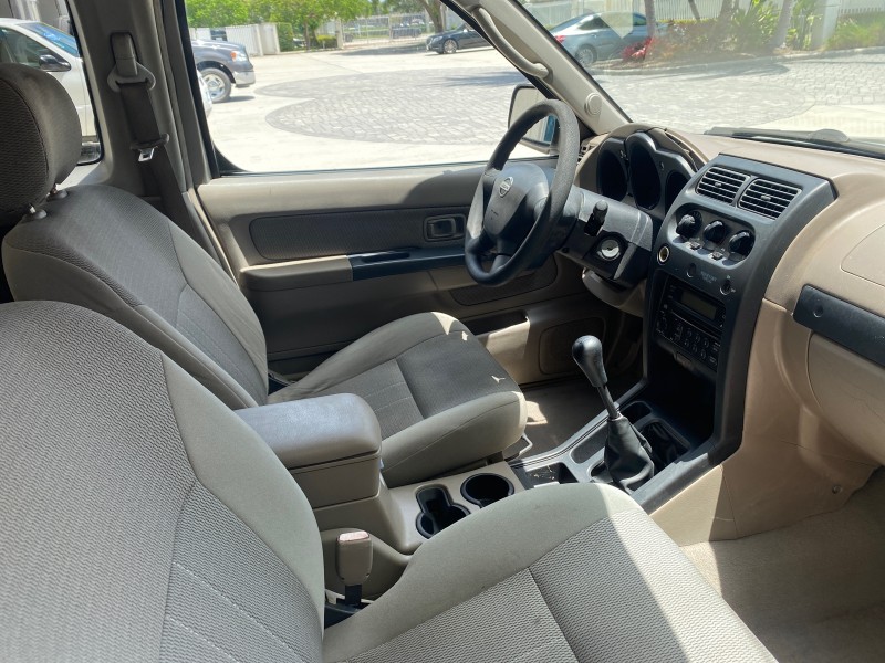 2004 Nissan Frontier 2WD XE LOW MILES 70,694 PU in , 