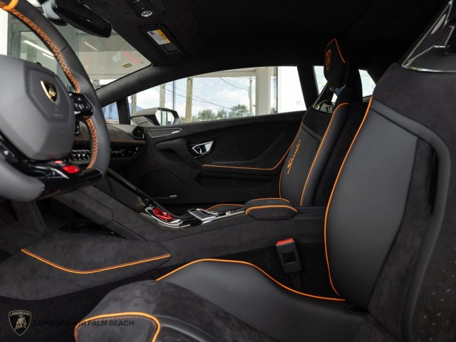 Lamborghini Huracan Sterrato