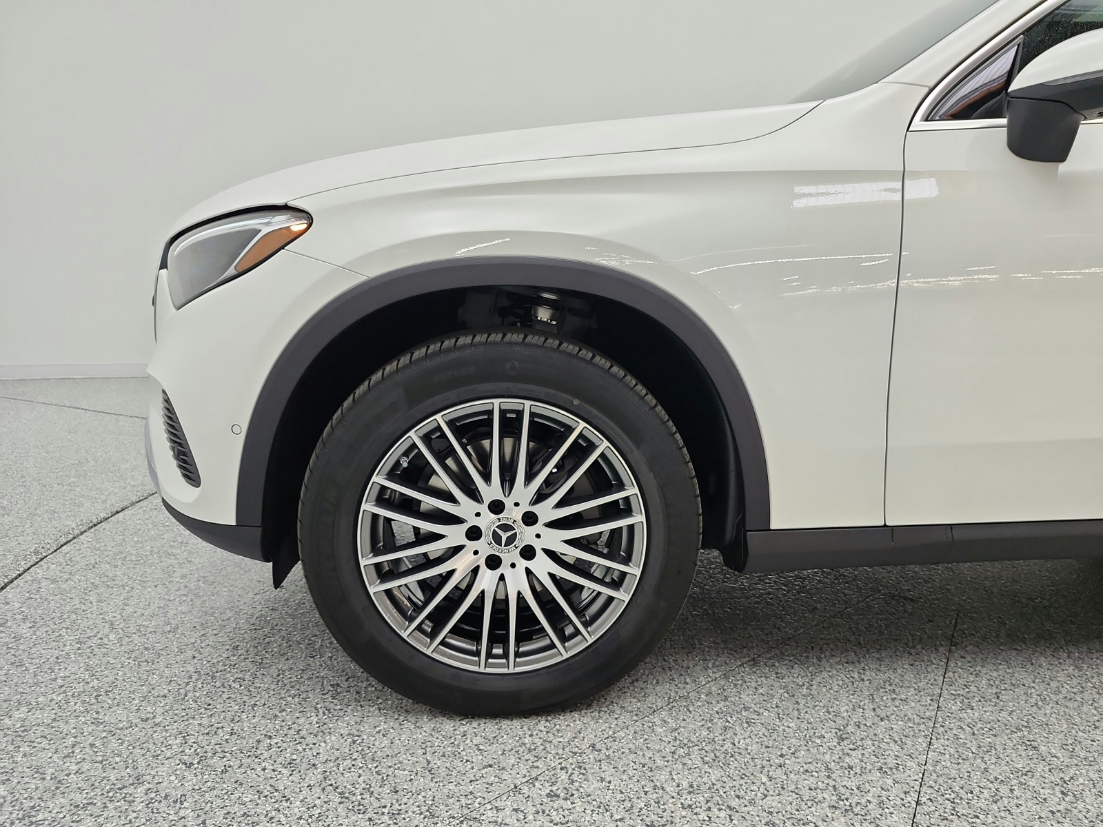 New 2027 Polar White Mercedes-Benz GLC 300 SUV image 15