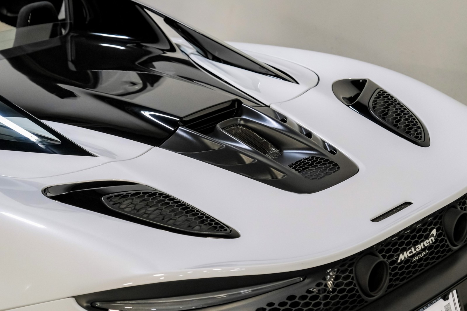 2025 McLaren Artura Spider 23