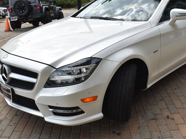 2012 Mercedes-Benz CLS-Class CLS550 4MATIC Premium 1 Pkg. Moonroof Leather Keyless GO Blind S 10