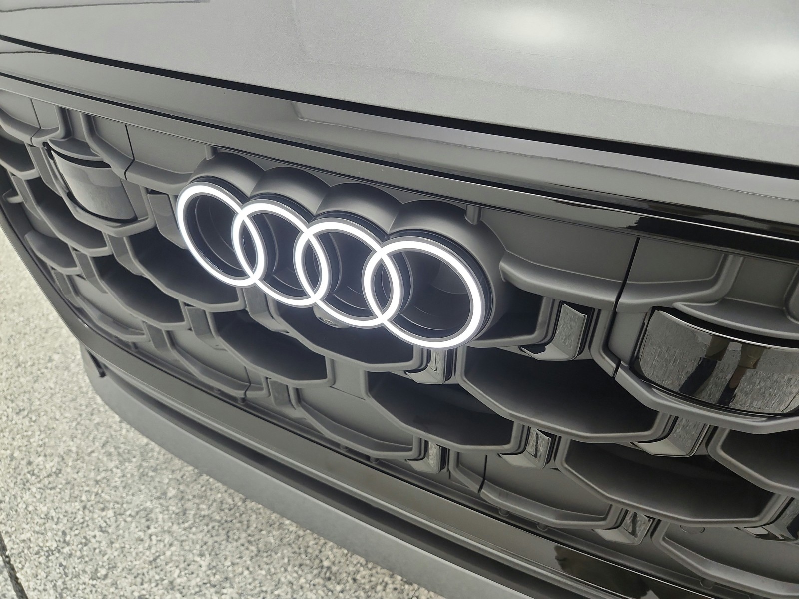 New 2026 Daytona Gray Pearl Effect Audi Premium Plus quattro image 15