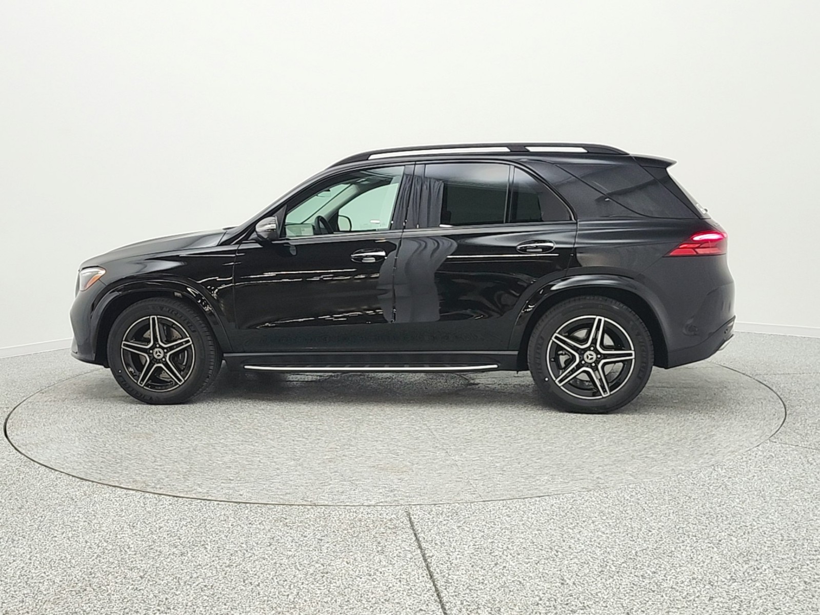 New 2026 Obsidian Black Metallic Mercedes-Benz GLE 450 4MATIC® SUV image 8