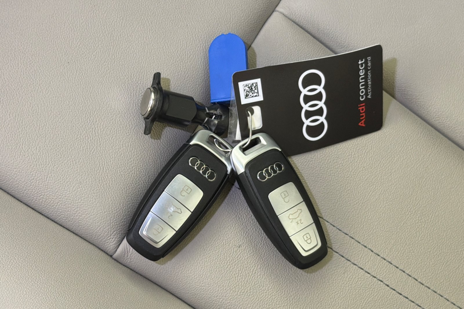 Certified Used 2023 Navarra Blue Metallic Audi Premium 50 quattro image 24