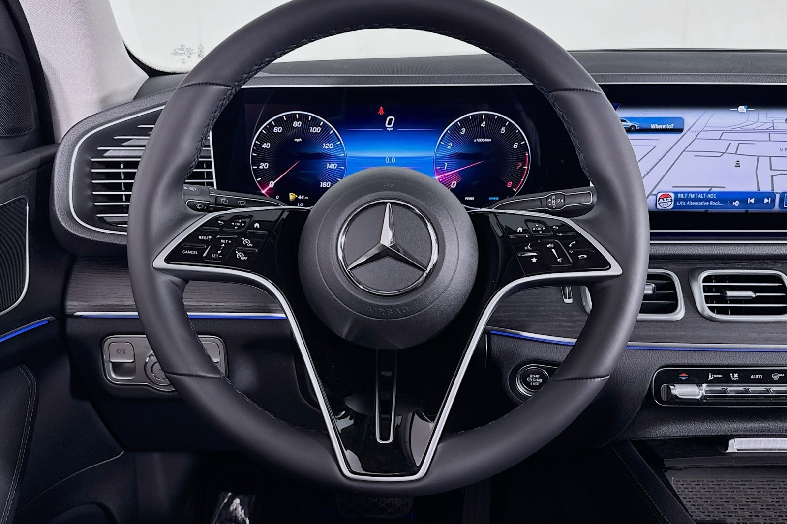 New 2026 Polar White Mercedes-Benz GLE 350 SUV image 18