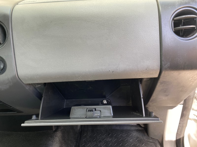 2005 Ford F-150 PU STX LOW MILES 18,931 in , 