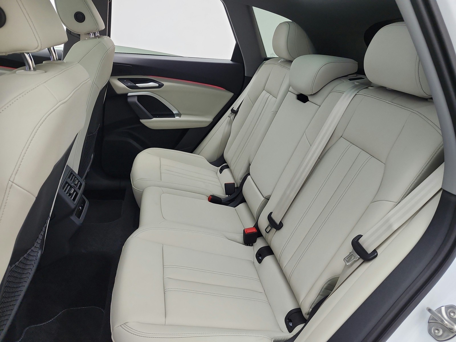 New 2026 Arkona White Audi Premium 2.0 TFSI quattro image 11