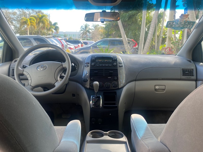 2010 Toyota Sienna LE LOW MILES 41,871 1 OWNER 7 PASSENGER in , 