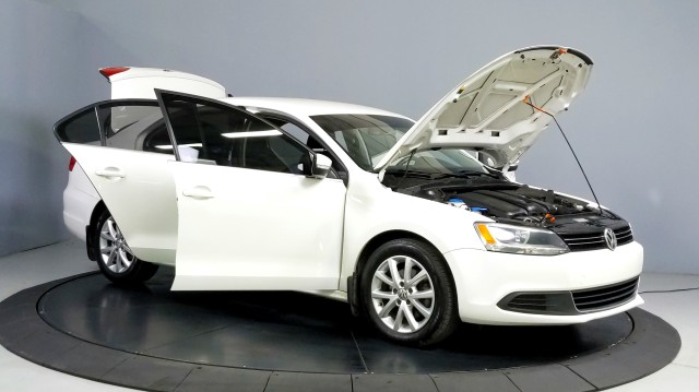 2013 Volkswagen Jetta Sedan SE w/Convenience 9