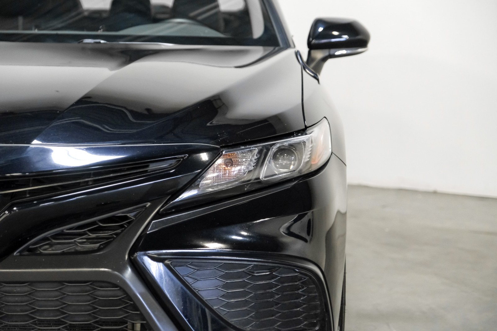 2024 Toyota Camry SE Nightshade 47