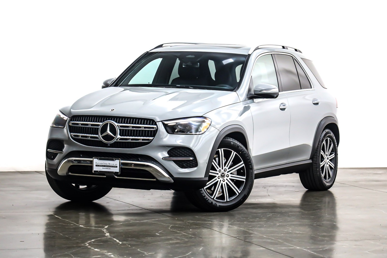 2025 Mercedes-Benz GLE Base's photo