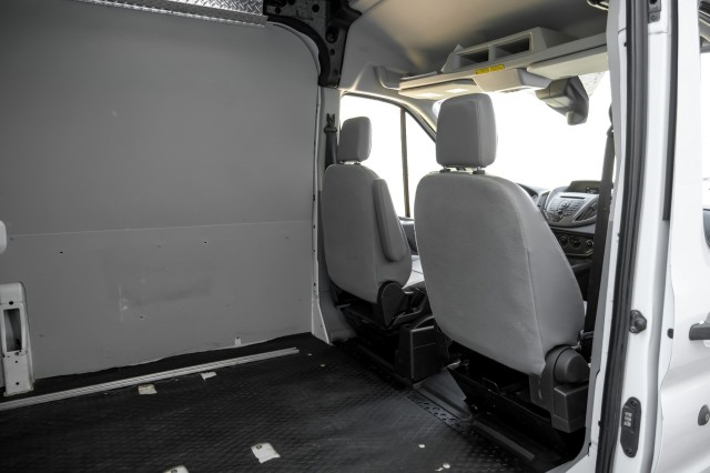 2019 Ford Transit Van  31