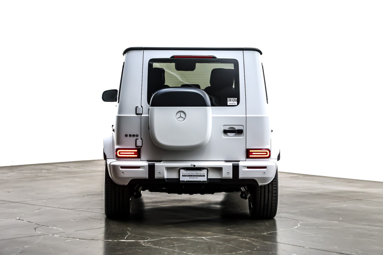 New 2025 MANUFAKTUR Moonlight White Magno Mercedes-Benz G 580e image 3