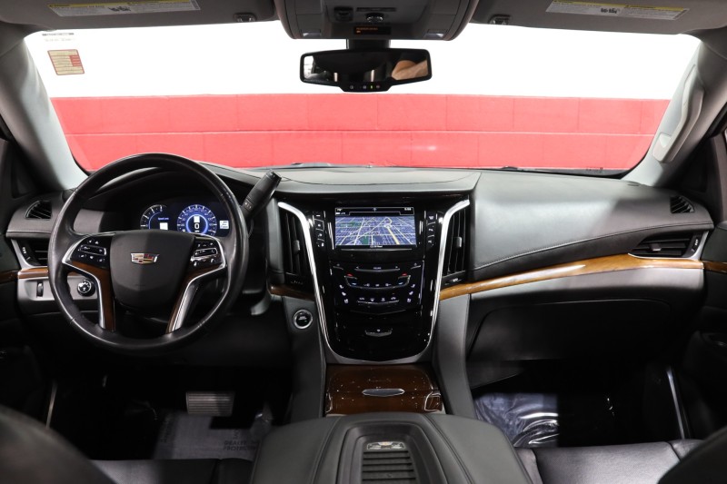 2020 Cadillac Escalade ESV 4dr Suv in , 
