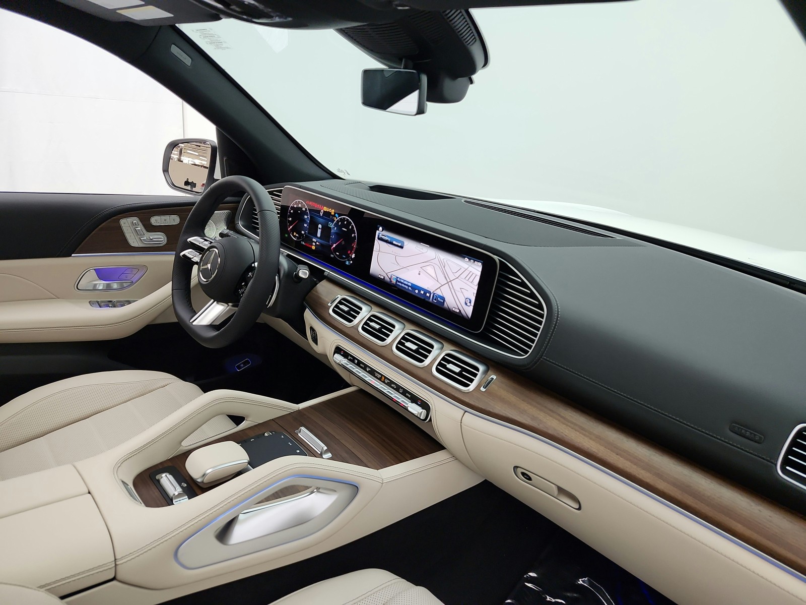 New 2026 Polar White Mercedes-Benz GLS 580 4MATIC® SUV image 14