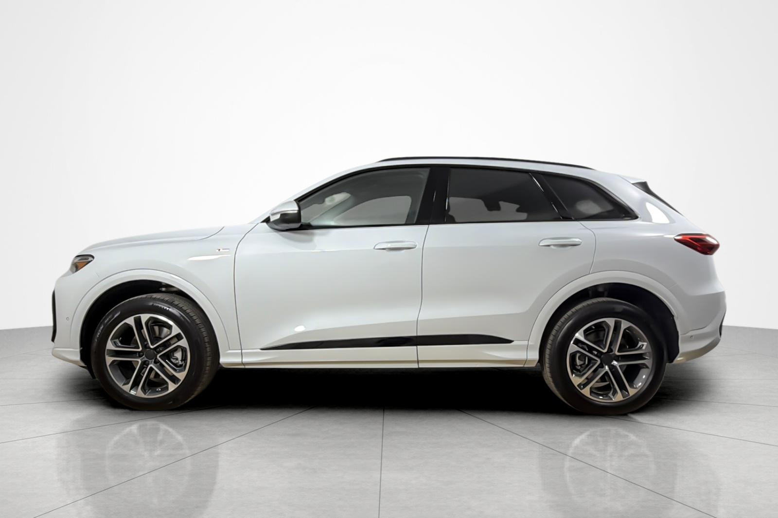 New 2026 Glacier White Metallic Audi Premium 2.0 TFSI quattro image 3