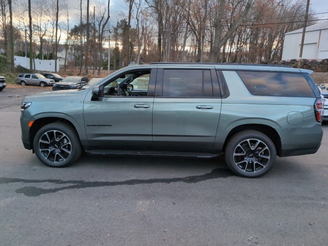 2024 Chevrolet Suburban RST 9