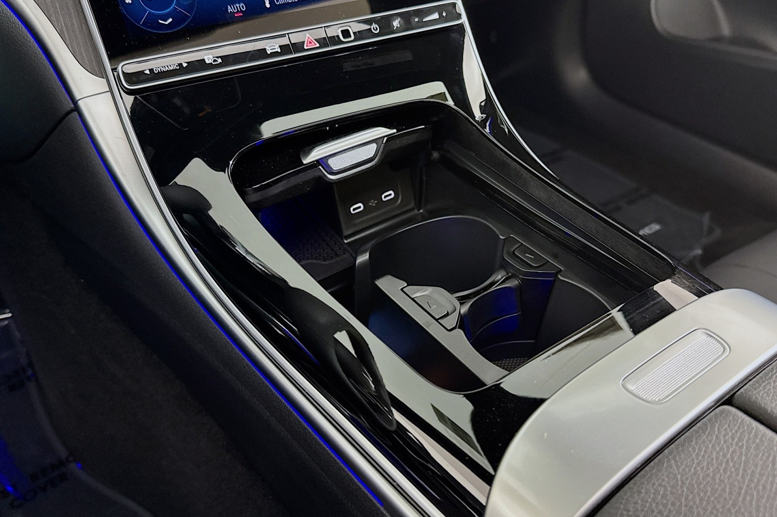 New 2026 Graphite Grey Metallic Mercedes-Benz CLE 450 4MATIC® Coupe image 5