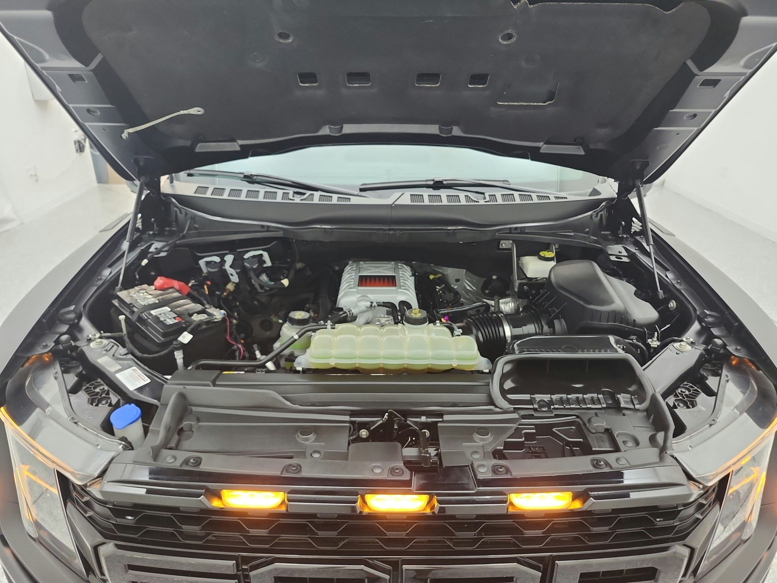 Used 2023 Agate Black Metallic Ford Raptor 4WD SuperCrew 5.5