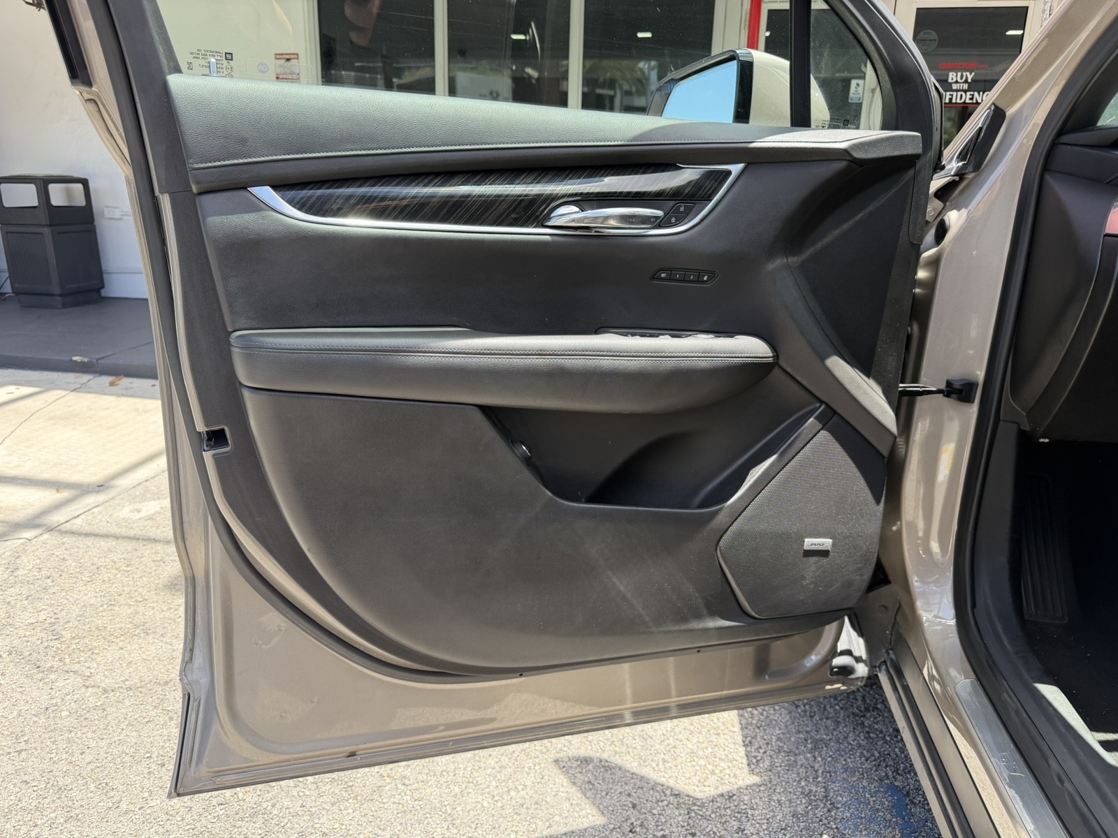 2022 Cadillac XT6 - $25,988