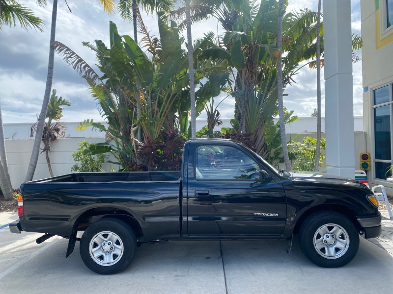 2002 Toyota Tacoma 1 OWNER AUTO AC 4 CYL in , 