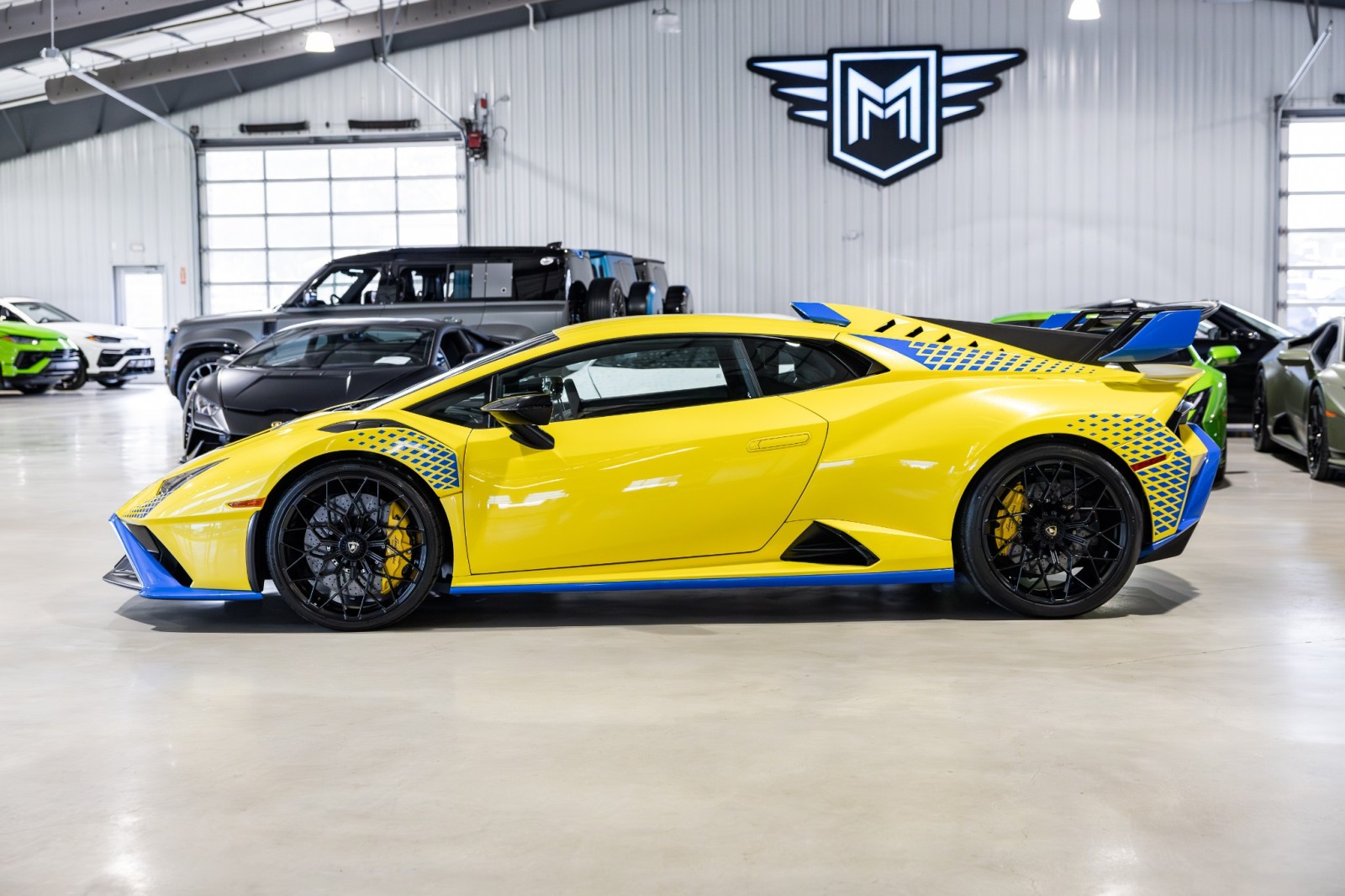 Used Car 2022 Lamborghini Huracan Sto  - $14k Giallo Belenus Paint - Sport Seats - Dark Chrome Interior For Sale Under $400,000 In Boerne, Texas