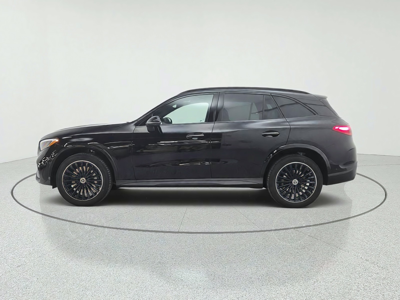New 2027 Black Mercedes-Benz GLC 300 SUV image 8