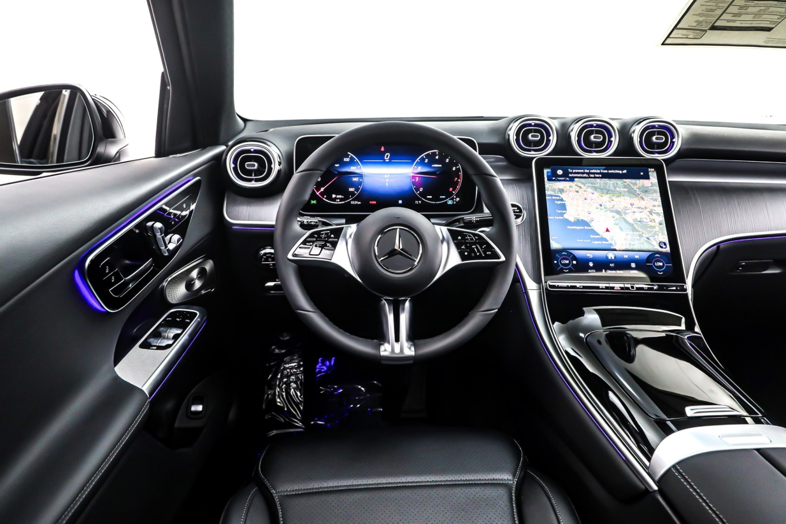 New 2026 Black Mercedes-Benz GLC 300 image 4