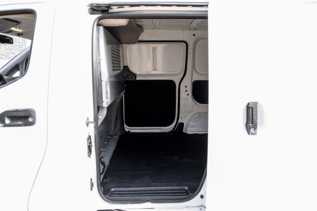 2017 Nissan NV200 Compact Cargo S 33