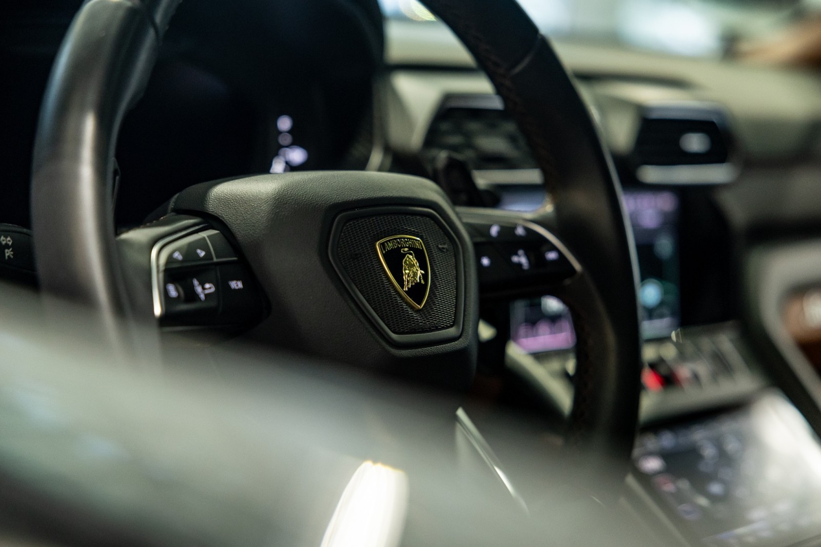 Used Car 2023 Lamborghini Urus  S For Sale Under $240,000 In Boerne, Texas