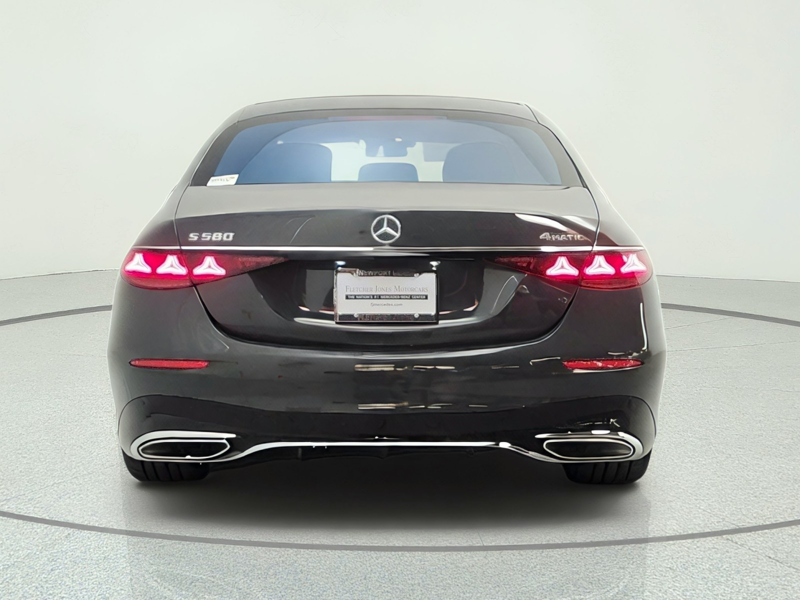 New 2027 MANUFAKTUR Silicon Grey Mercedes-Benz S 580 4MATIC® Sedan image 6