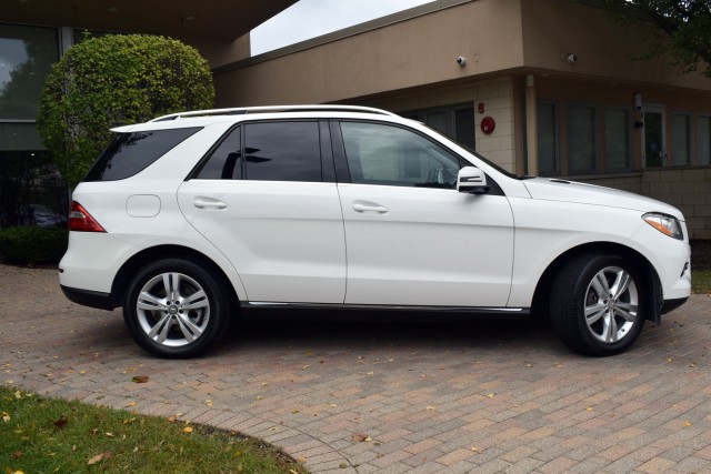 2014 Mercedes-Benz ML 350 4MATIC AWD One Owner Navi Leather Moonroof Heated Front Seats Rear View Camera Trailer Hitch MSRP $55,710 14