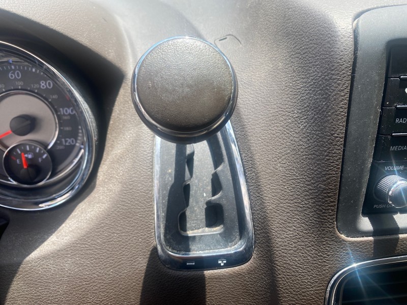 2012 Chrysler Town & Country 1 OWNER LOW MILES 58.411 in , 