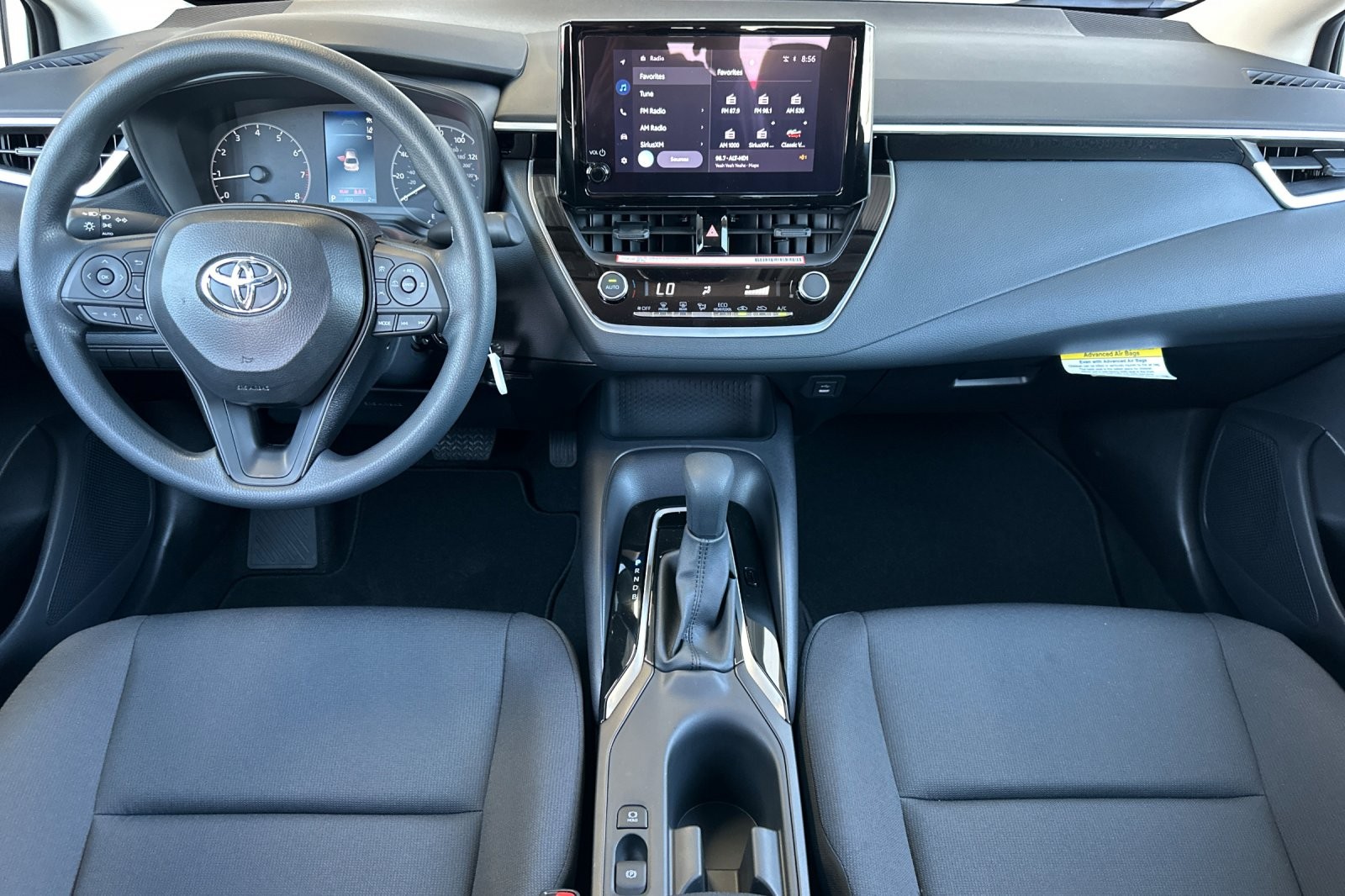 2025 Toyota Corolla LE photo 12