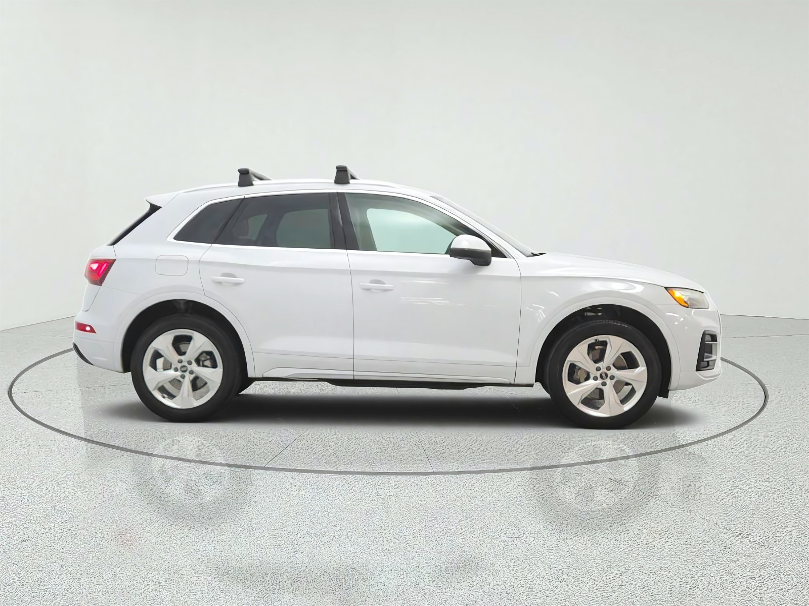 Used 2021 Glacier White Metallic Audi Premium Plus 45 TFSI quattro image 4