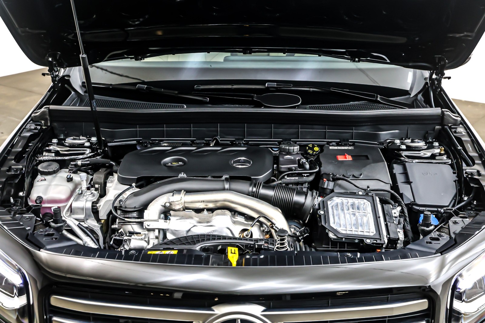 New 2026 Night Black Mercedes-Benz GLB 250 image 11